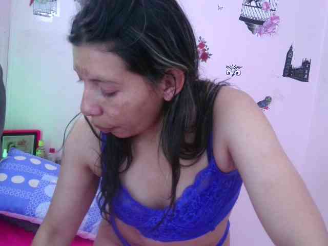queenabril webcam