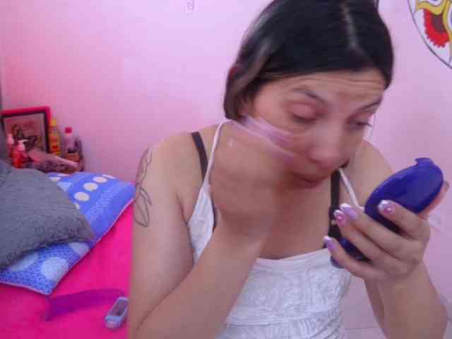 queenabril webcam