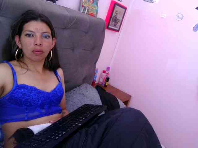 queenabril webcam