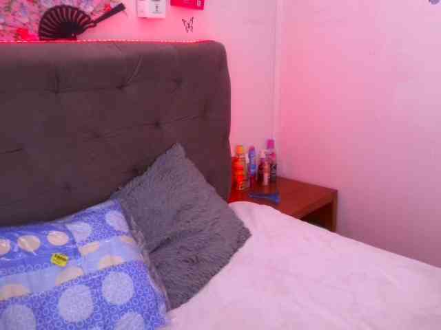 queenabril webcam