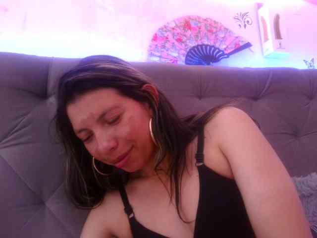queenabril webcam