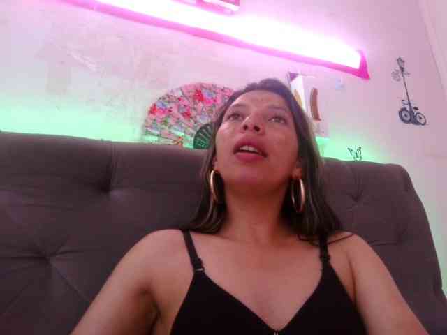 queenabril webcam