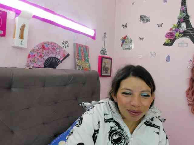 queenabril webcam