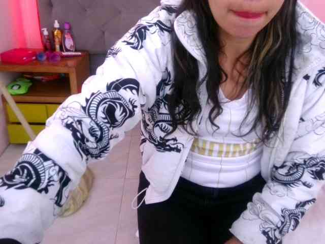 queenabril webcam