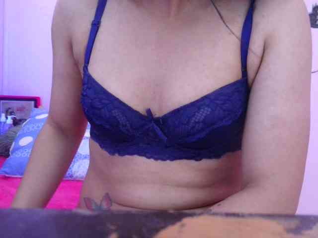 queenabril webcam