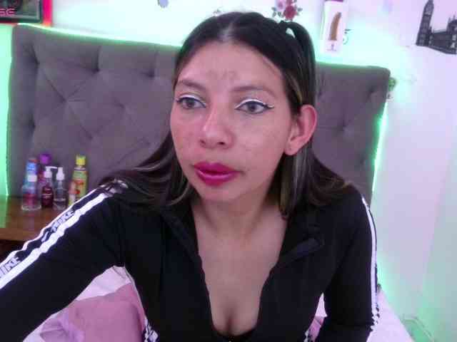 queenabril webcam