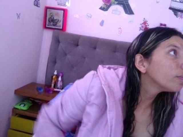 queenabril webcam