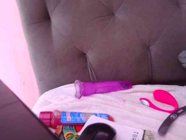 queenabril webcam
