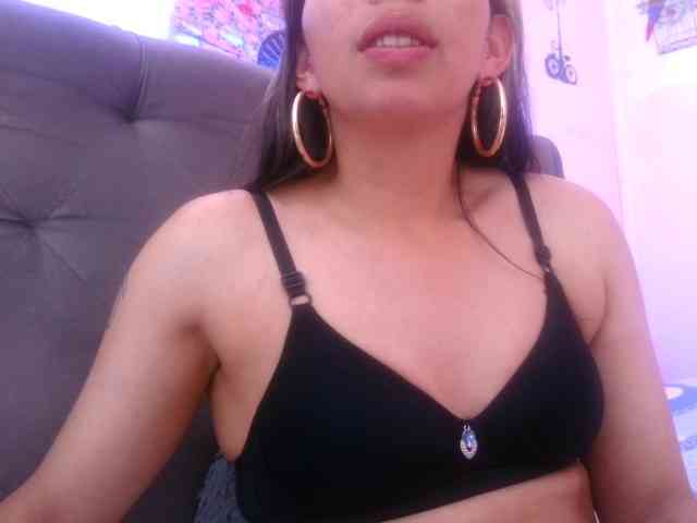 queenabril webcam