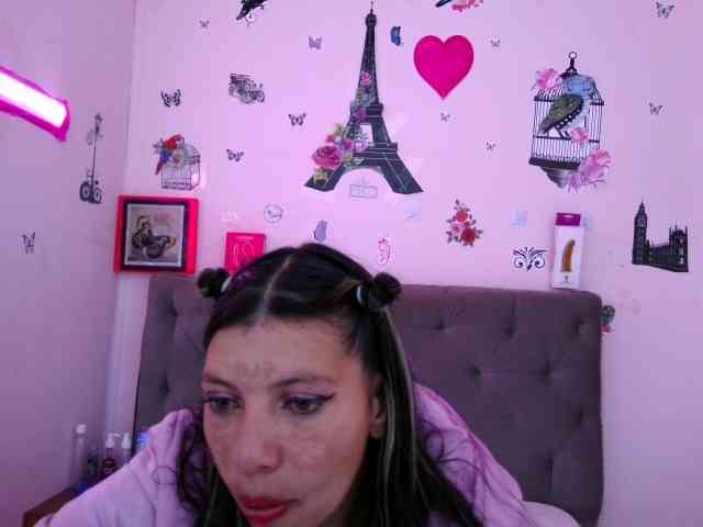 queenabril webcam