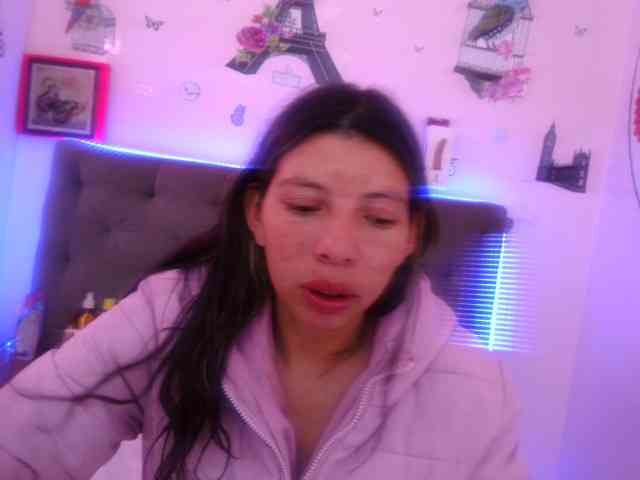 queenabril Live Webcam on BongaCams