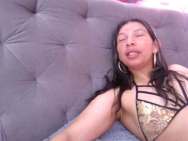 queenabril webcam