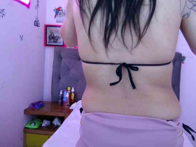 queenabril webcam