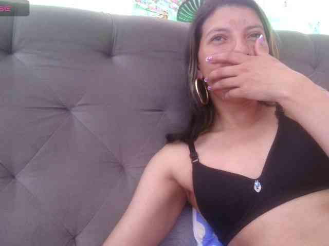 queenabril webcam