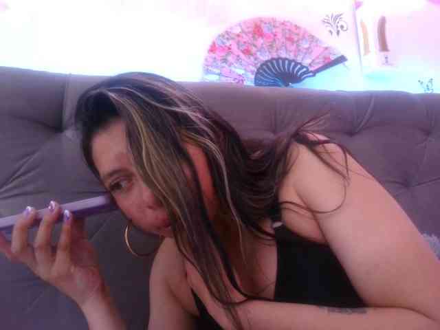 queenabril webcam