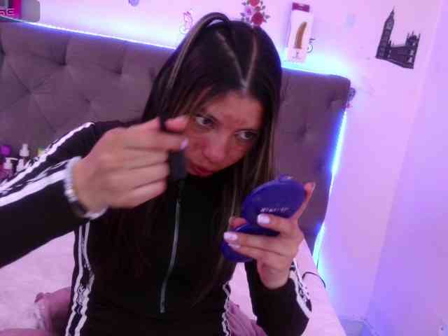 queenabril webcam