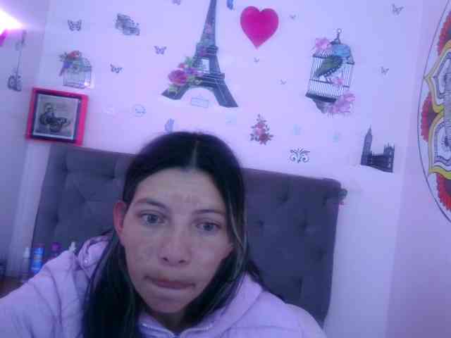 queenabril Live Webcam on BongaCams