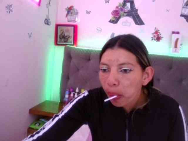 queenabril webcam