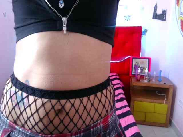 queenabril queenabril