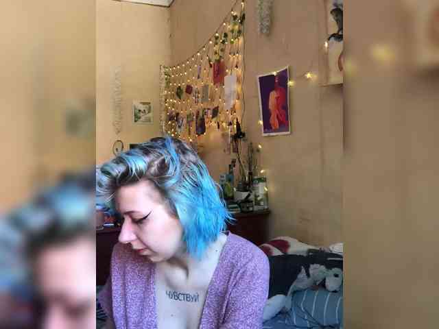 KellyFeel webcam