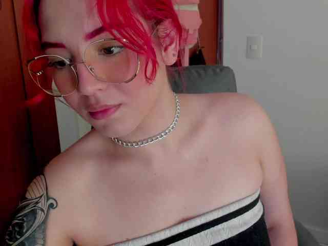 KateMessy1 webcam