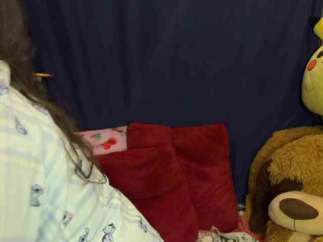 WonderYasmine webcam