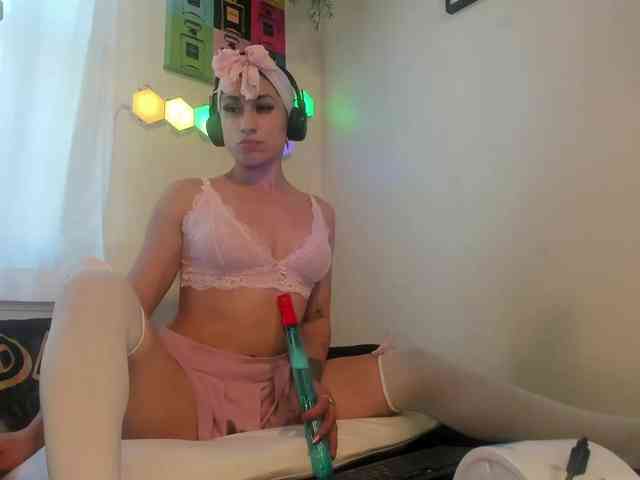 theetriniti webcam