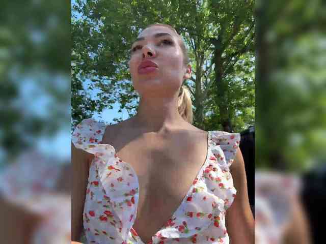 online nude chat Rarini