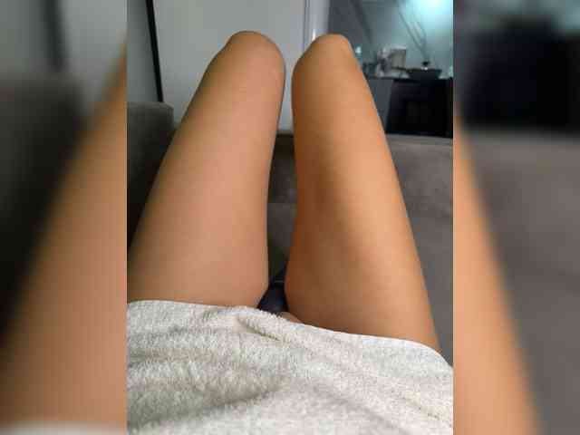 LiyaSilvers webcam