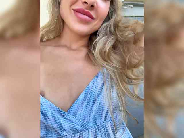 voyeur upskirt Rarini