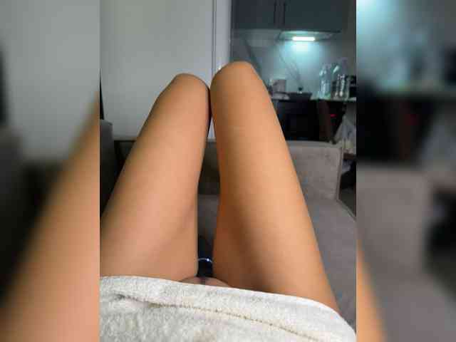 LiyaSilvers webcam