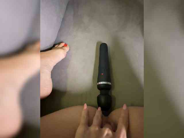 LiyaSilvers webcam