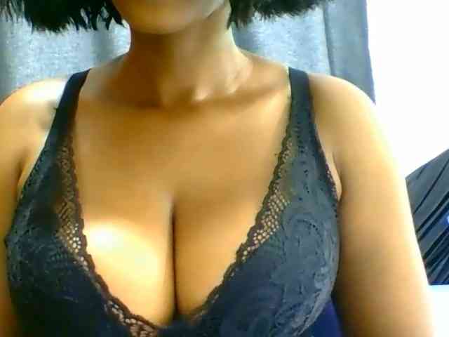 Belinda97 webcam