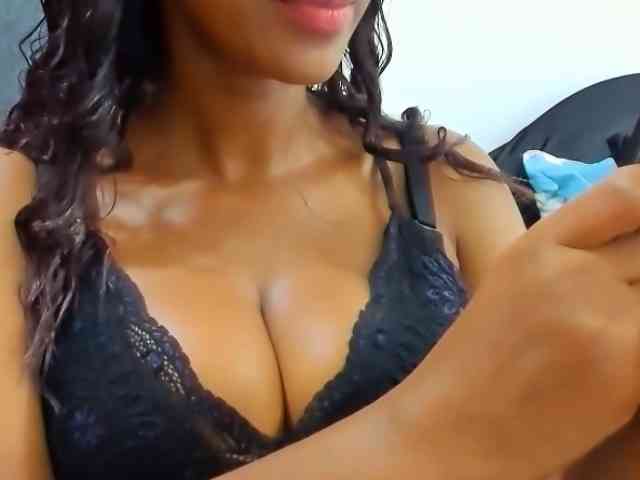 Belinda97 webcam
