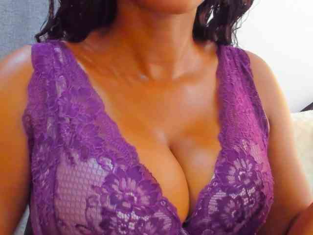 Belinda97 webcam