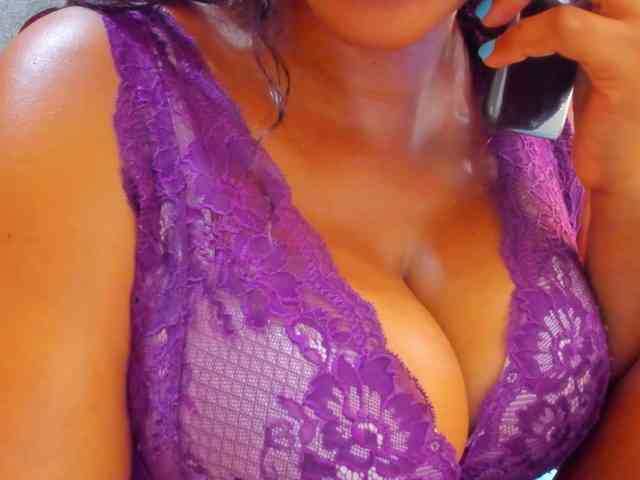 Belinda97 webcam