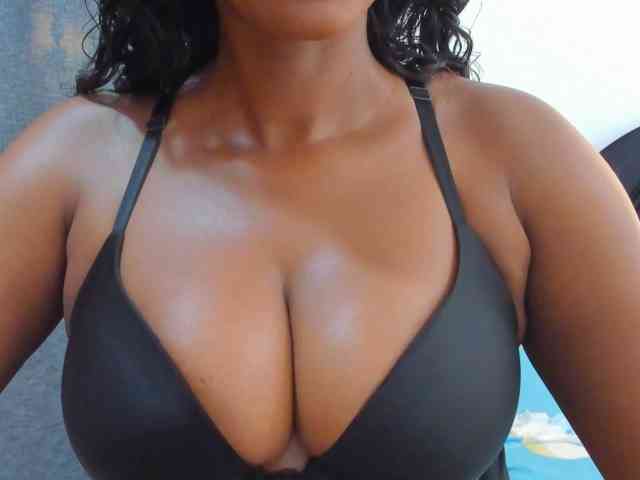 Belinda97 webcam