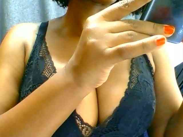 Belinda97 webcam
