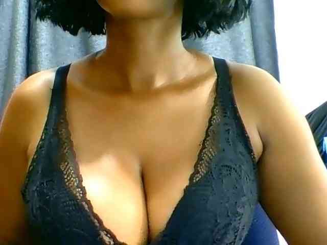 Belinda97 webcam