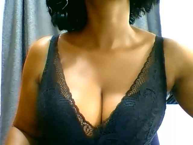 Belinda97 webcam