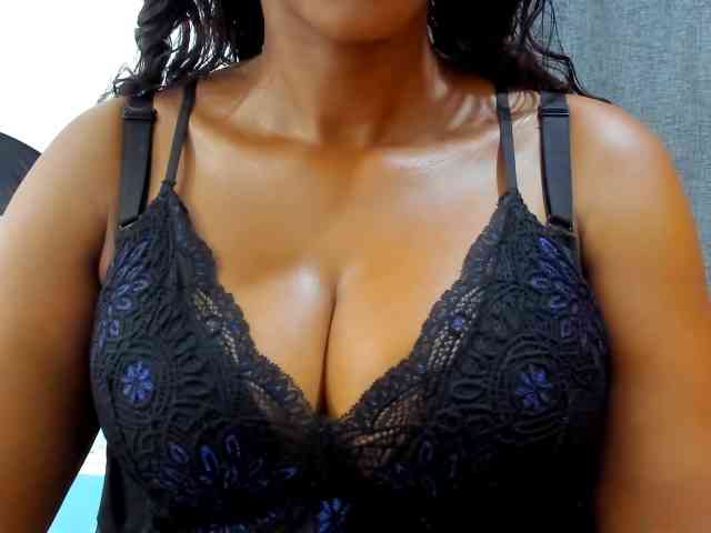 Belinda97 webcam