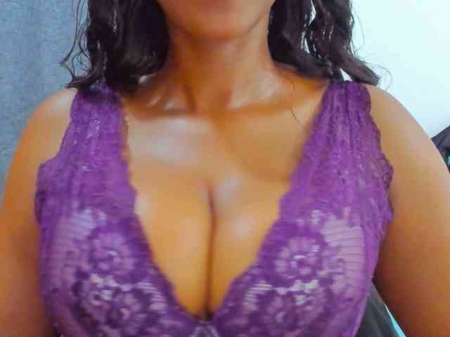Belinda97 webcam