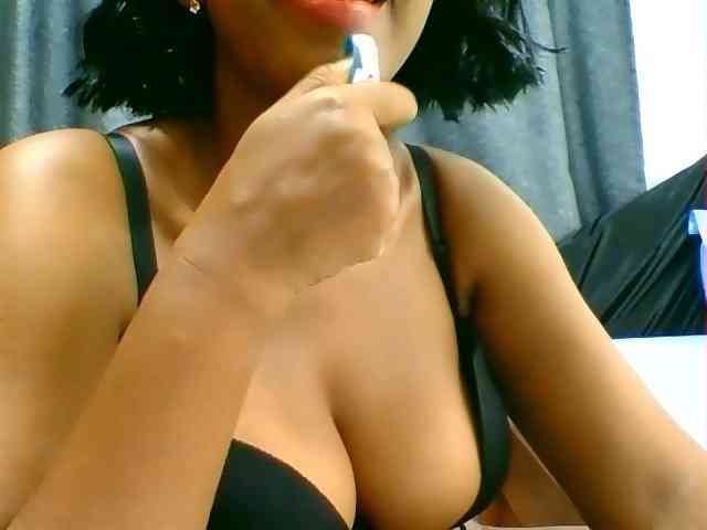 Belinda97 webcam