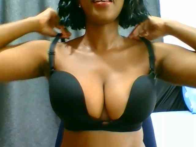 Belinda97 webcam