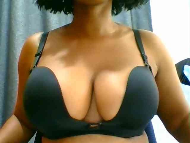 Belinda97 webcam