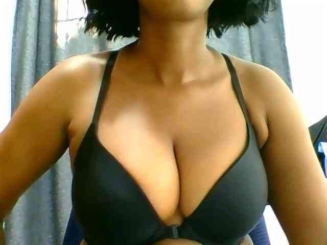 Belinda97 webcam