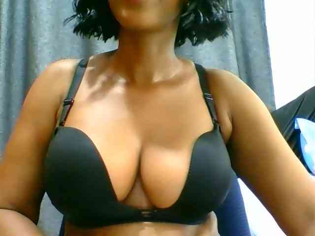 Belinda97 webcam