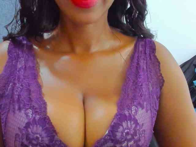 Belinda97 webcam