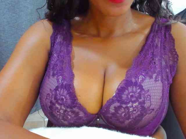 Belinda97 webcam