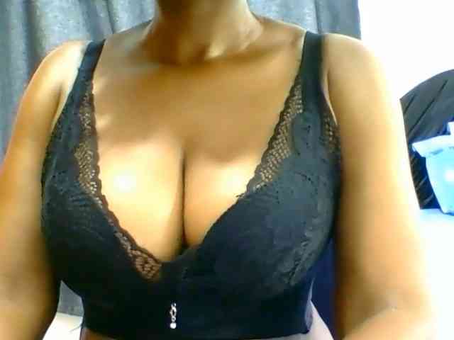 Belinda97 webcam